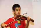 张璆石小朋友表演小提琴独奏
